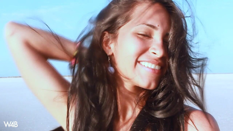 Watch4beauty: Latina Solo