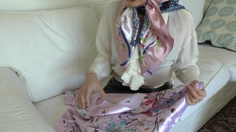 Lady Victoria Valente: Атласний коханець шарфа і кінчання на блискучий атласний шарф, леді Вікторія Валенте