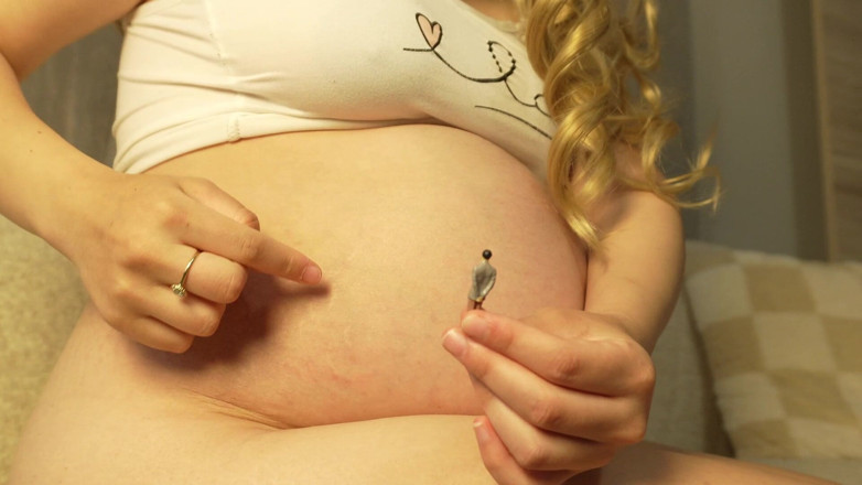 AmayaMori: Giantess Blonde Pregnant Stepsister Shows Her Big Belly and Stretch...