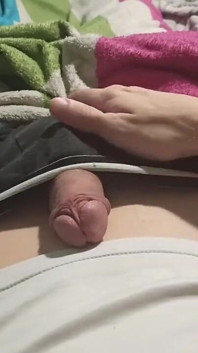 Al Mattino, Il Ragazzo Ha Deciso Di Masturbarsi Un Po'