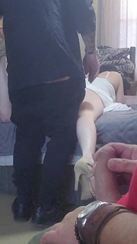 Cuckold knullar min fru och gör henne gravid