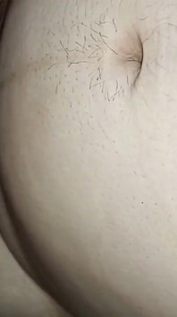 Indische vrouw Netu krijgt haar eerste echt orgasme, poesje en anale seks