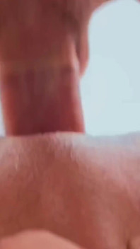 Obtěžující Twink dostane to, co si zaslouží