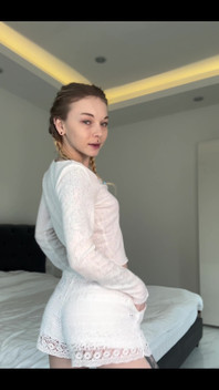 How Do You Like My Beach Outfit? Rate It From 1 to 10