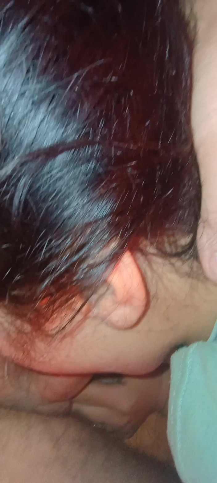 Ionut899: Nevlastní Táta Chce Šukat Můj Penis Pouze Do Krku