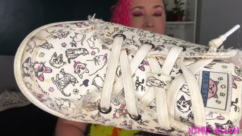 Nimue Allen: Lamer mis zapatos sucios de festival limpios