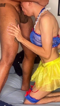 Puteri Kembar Femboy Dimiliki dan dipergunakan oleh Dom Nathan