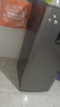 我的妻子为我煮香肠和halacas，因为我非常饥饿，当你看到她是如何裸体时，她喜欢像tha一样做饭