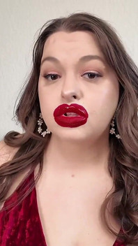 Prudish Girlfriend Transformed Into Bimbo