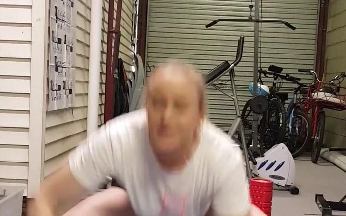 Michellexm: 有人提到我应该做一些有氧运动，我更喜欢有氧运动，但无论如何，这很有趣