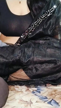 Inderin bhabhi packte Devar dicken schwanz und wurde in Sari gefickt