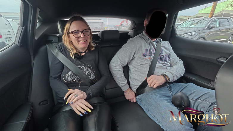 Sexymarghot: Marito cornuto che guida mentre la sua amante mi prende...