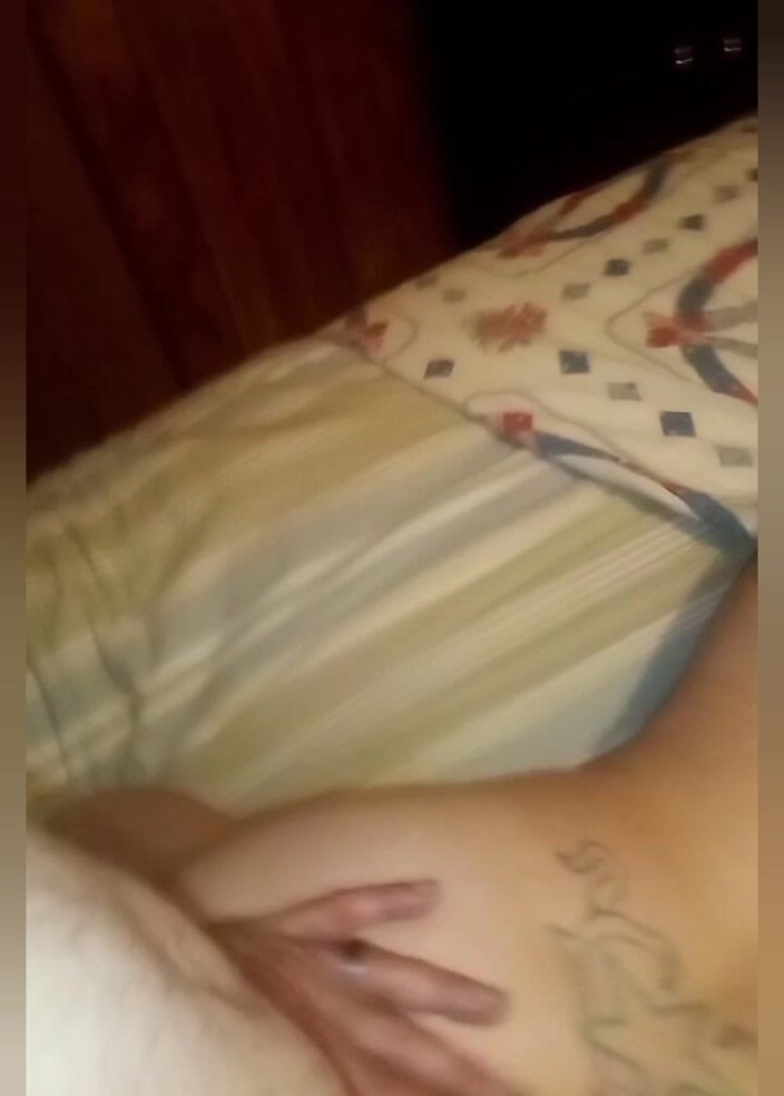 JolisaXXX: 妻子喜欢从后面