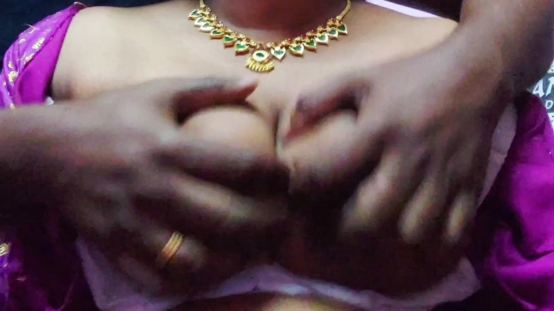 Desi Mohini: ホットな妻と夫が秘密のセックスを共有する