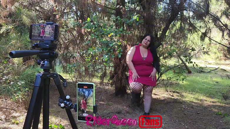 Only Riderqueen BBW Step Mom Latina Alone: Riderqueen Venkovní: Videa pro Venkovní fanoušky