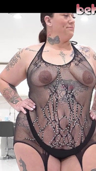 Г-жа Judy Blaze настаивает на том, что Thta Artemkixxx будет лучше время играть со своим телом, чем с его видеоиграми