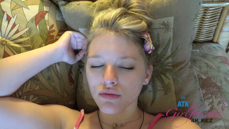 ATK Fans (Girlfriends): ブロンドは彼女の休暇に激しく犯される