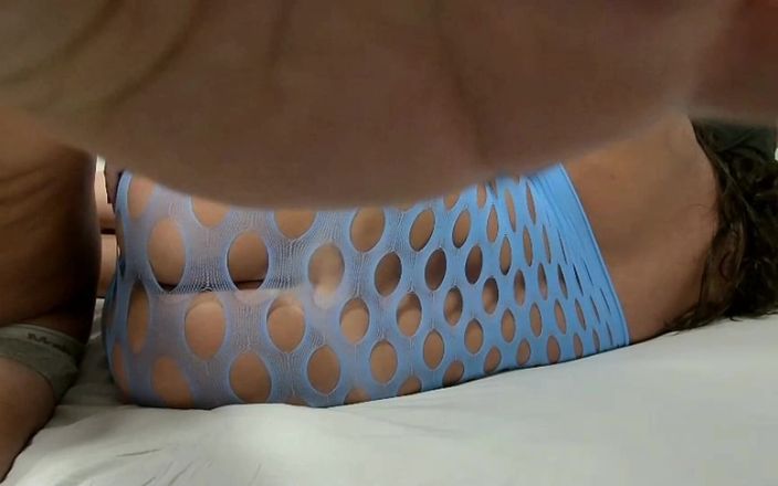 Minhaesposaparaoutro: El cornudo nunca puede soportar verme mostrando mi agujero y...