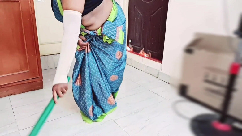 Dreamer Nite69: tamil spasht odiyo- ghar ke maalik ke saath naukraani seks