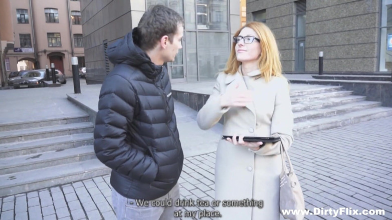 She is Nerdy: Futai în turneul de vizitare a obiectivelor turistice