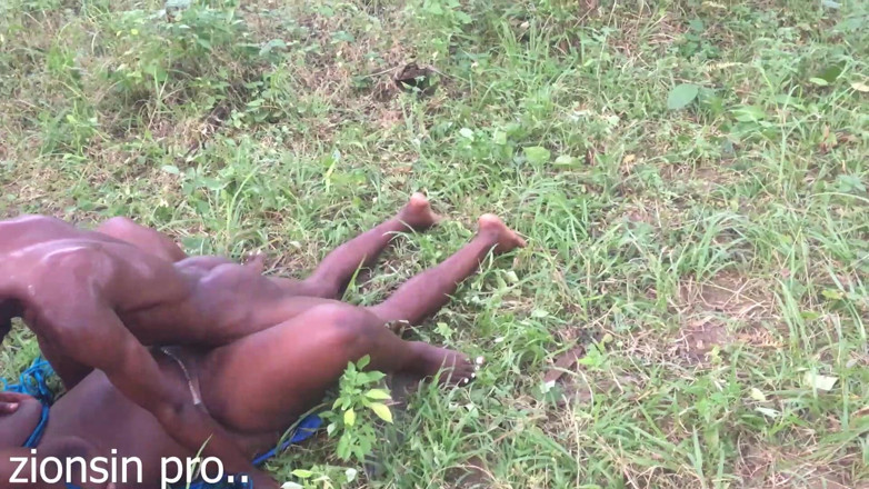 Zion: larke jamindaaron ki bari gand vaali pahli beti ko jhaari...