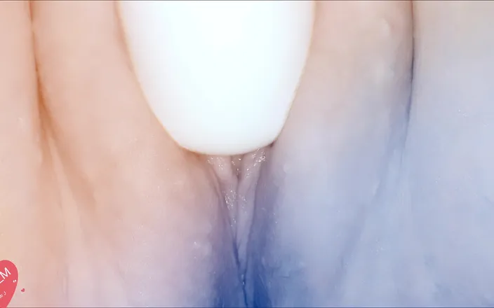 Jmgameplay: She love dick and vibrator in her pussy