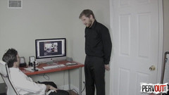 ManUpFilms: Beccato a masturbarsi al lavoro