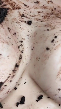 Spielen sie mit Essen, Schokolade, Dildos, Squirt