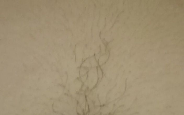 BW_Dolphin: बालों वाली चूत और Bellybutton