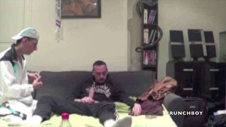 Sneaker gay: Video slechte jongen geneukt door hetero Arabier met sportschoenen overheersing
