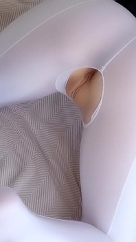 Footjob in neckender sexy strumpfhose und sperma auf meine muschi