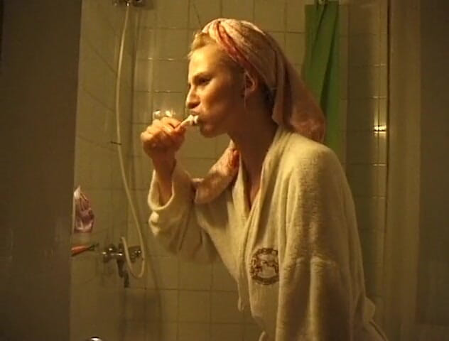 Flash Model Amateurs: Blonde with a crotch tattoo gets in the shower