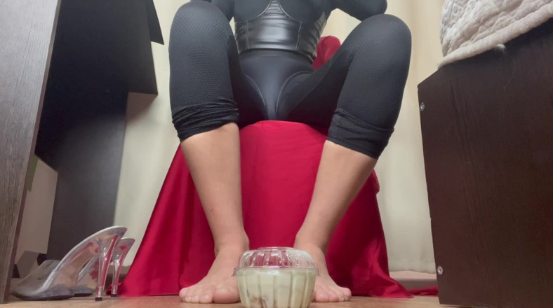 Skinny_lady69: Плевок и продовольственная давка, кормление ступней в презервативе и оргазм уничтожения, обратный отсчет