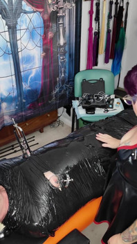 Mistrtess Izar Does Dexter