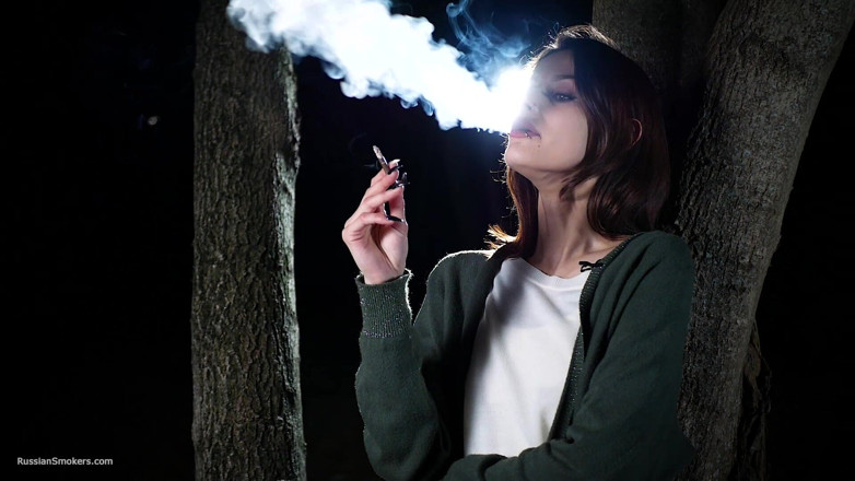 Russian Smokers: Sweet Russian Girl Smoking Cigarette Outdoor Daylight
