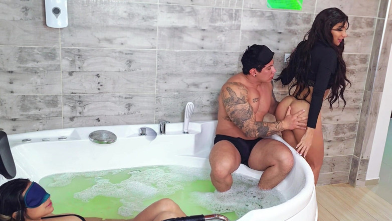 Winter_steph: Cuckquean! Her Cheating Husband Is Fucking the Babysitter in Front...