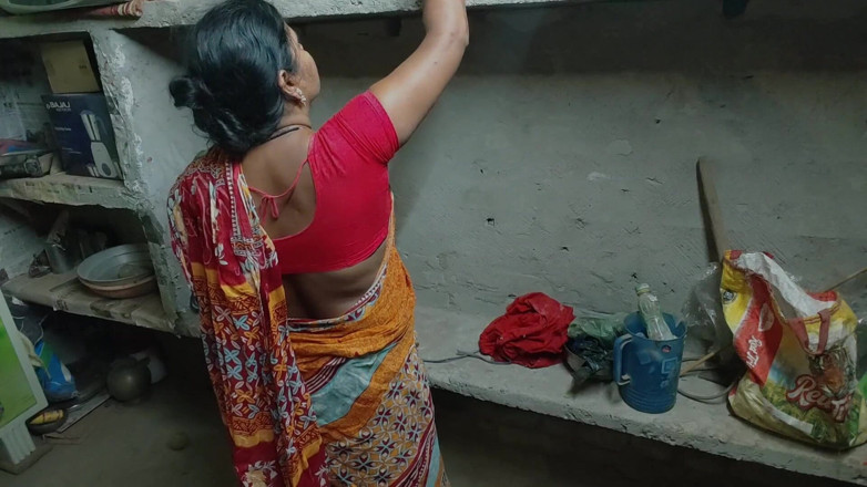 Raju Raju: Seeing the Maid Alone, the Master Stripped Her and Fucked...
