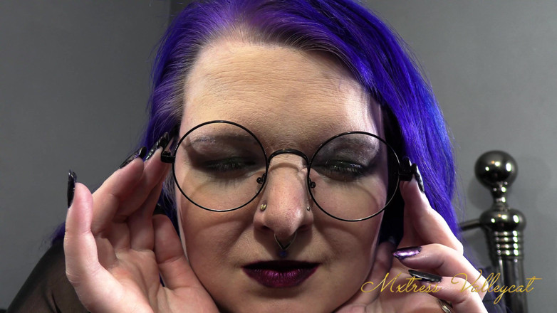 Mxtress Valleycat: Glasses Asmr