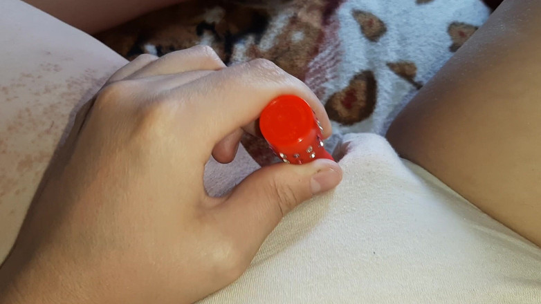 Lesbian-candys: Drażniłem łechtaczkę wibratorem, aż skończyłem