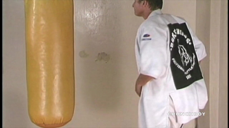 GAY VINTAGE PORN: Hetero chlapci šukají ráno v diskretu
