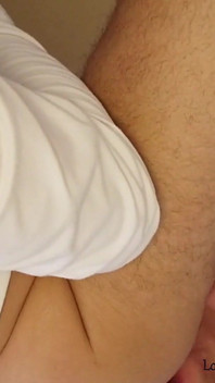 Pantat bahenol cewek hot rambut cokelat ini dientot habis-habisan sama kontol besar pria kulit hitam sampai dia mengerang keenakan, pov!