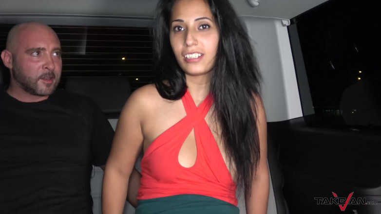 Take Van: Little brunette babe gets screwed in the pick up van