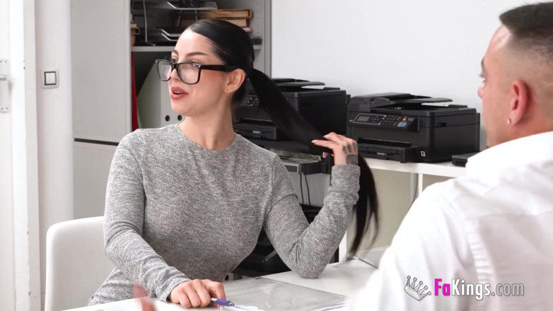 FAKings: Test, Um in Pornos Zu Arbeiten. Aufstrebender Schauspieler Wird Mit...