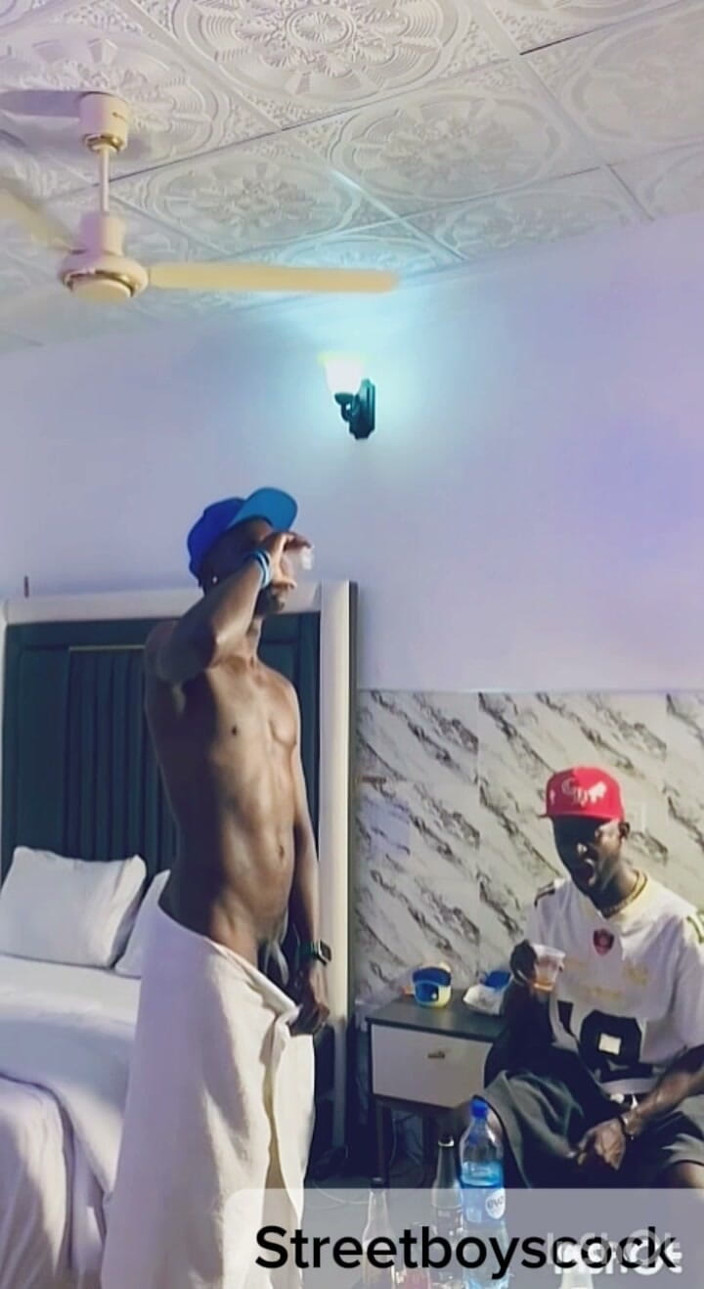 Streetboyscock: เย็ดโรแมนติกกับคนส่งของ