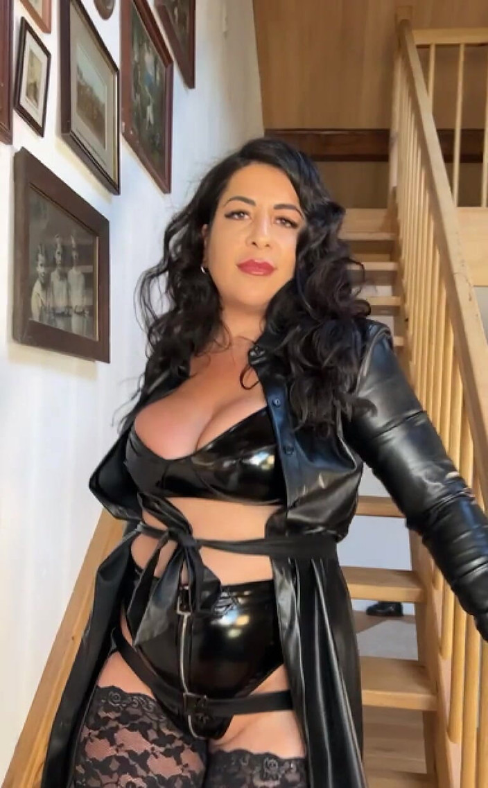 LadyAyse5: Přicházím