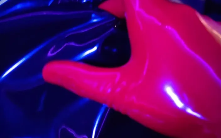 DeesseJulia: Lateks kıyafet! Mistress Julia