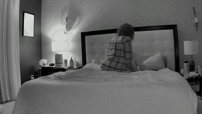 SavvyStar: Ibu tiri pakai strap-on baru!