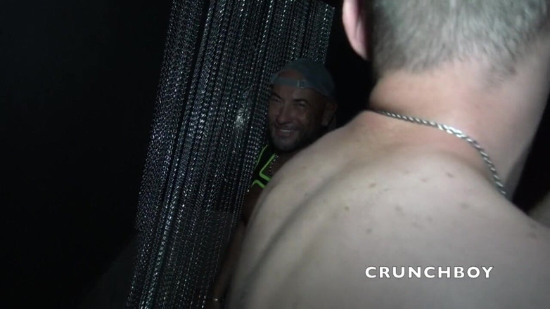 NEW BAREBACK GENERATION 2022: เย็ดดิบโดยหนุ่มตรงใน glory hole