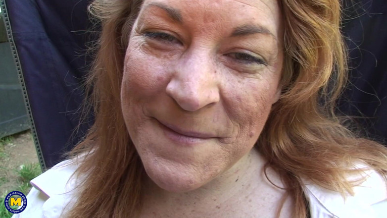 Mature NL: Mature Watcher Sucking a Black Cock in a Park
