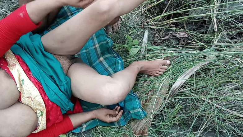 Sabina244: Üvey üvey kız kardeşimle açık havada ormanda sikişiyor genç üvey erkek kardeşimle...